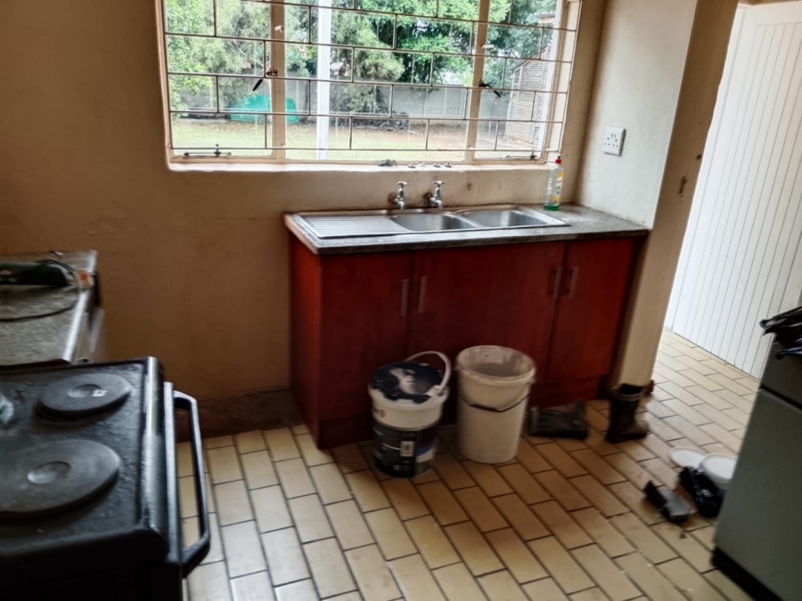 5 Bedroom Property for Sale in Roosheuwel North West